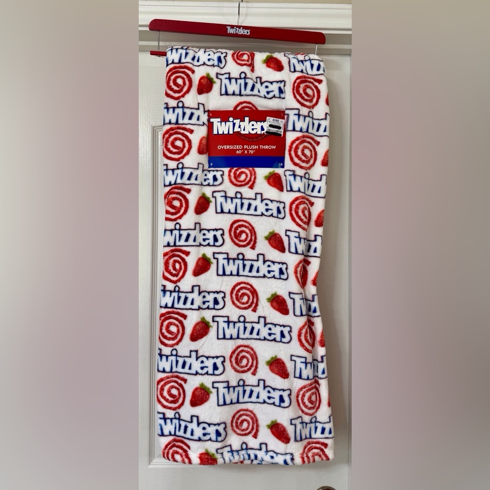 Twizzlers Oversized Plush Throw Blanket NWT